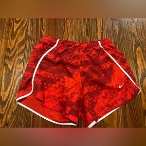 Nike Dri-Fit Red Star Shorts (Youth XL, like new condition)